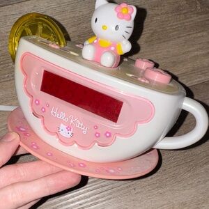 VTG Hello Kitty Pink and White Tea Cup-Shaped Alarm Clock